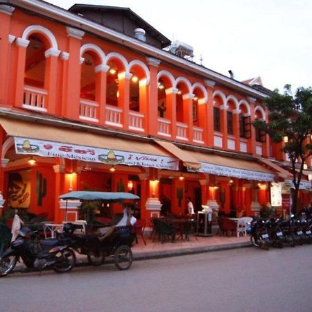 Viva Hotel Siem Reap Bagian luar foto